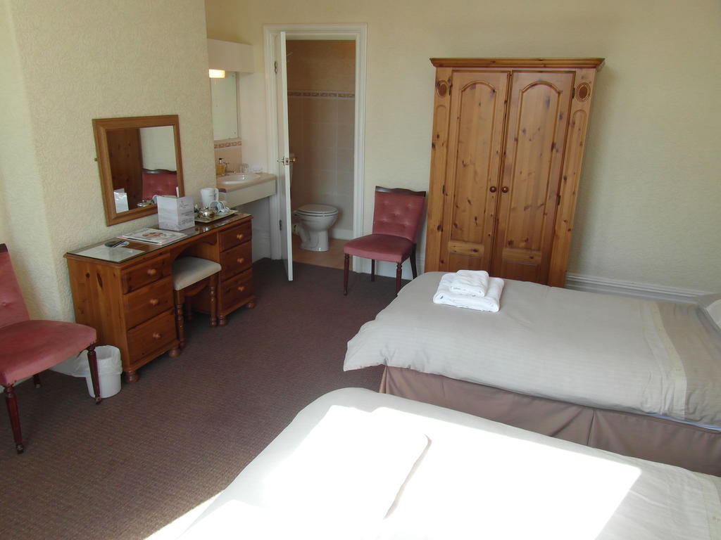 Lisdoonie Hotel Barrow-in-Furness Zimmer foto