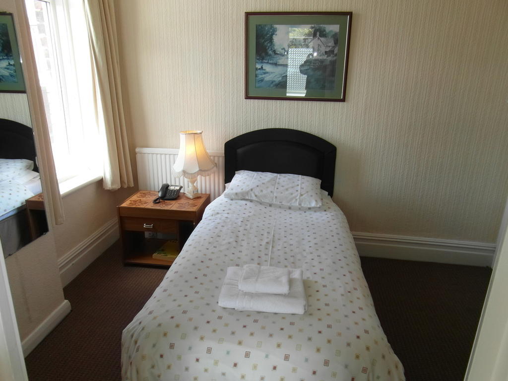 Lisdoonie Hotel Barrow-in-Furness Zimmer foto