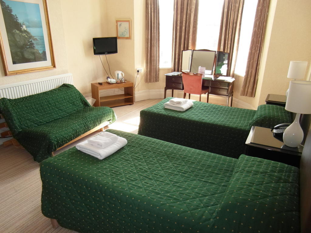 Lisdoonie Hotel Barrow-in-Furness Zimmer foto