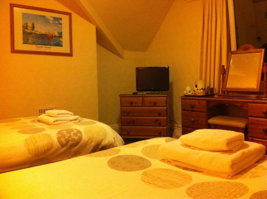 Lisdoonie Hotel Barrow-in-Furness Zimmer foto